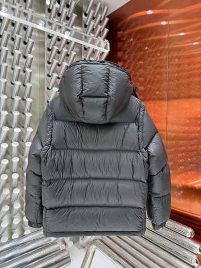 ハイクオリティダウンジャケット全体デザイン